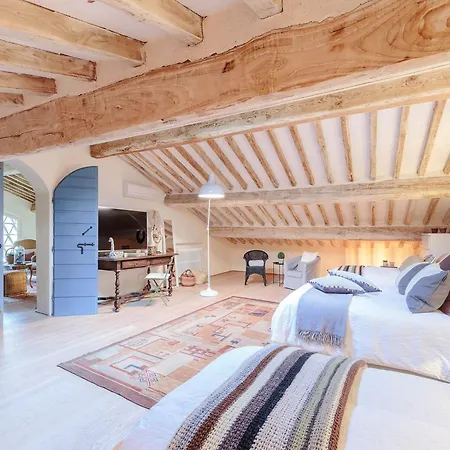 In With Pool & Tuscan Views Villa Camaiore