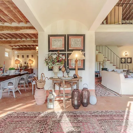 Villa In With Pool & Tuscan Views