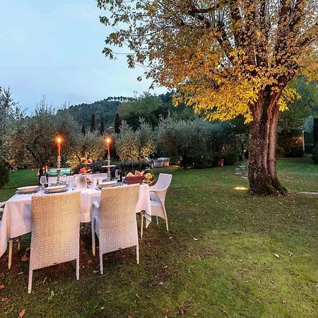 In With Pool & Tuscan Views Villa Camaiore