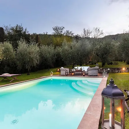 빌라 With Private Pool In *