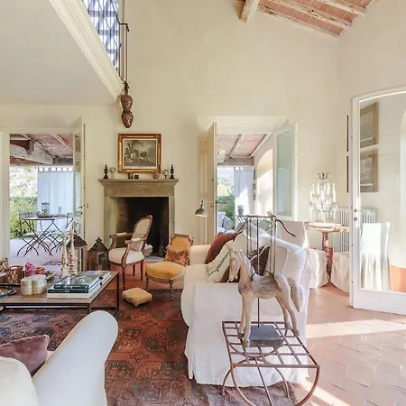 In With Pool & Tuscan Views *