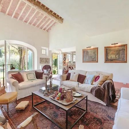 In With Pool & Tuscan Views * Camaiore