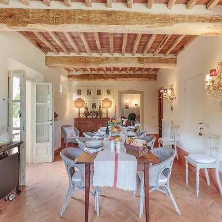 In With Pool & Tuscan Views