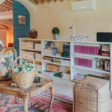 Villa In With Pool & Tuscan Views