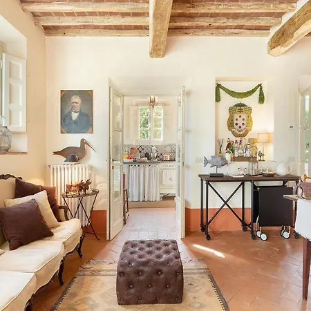 In With Pool & Tuscan Views Camaiore