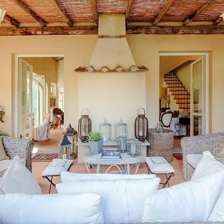 In With Pool & Tuscan Views * Camaiore