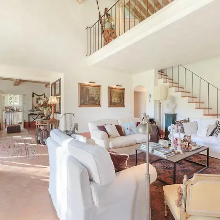 Villa In With Pool & Tuscan Views