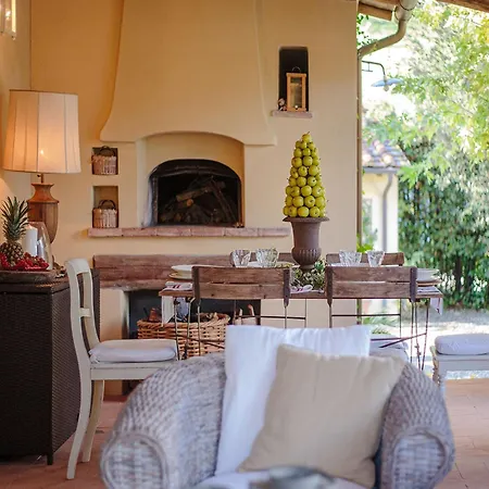 Villa In With Pool & Tuscan Views *