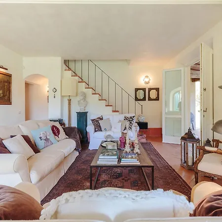 In With Pool & Tuscan Views *