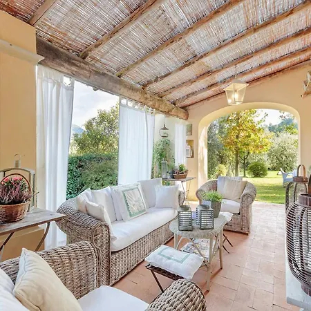 In With Pool & Tuscan Views * Camaiore
